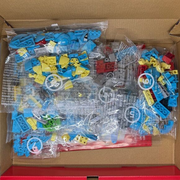 Sealed MEGA Pokemon Lapras Building Toy Kit with Action Figure - 527pcs - Picture 2 of 6